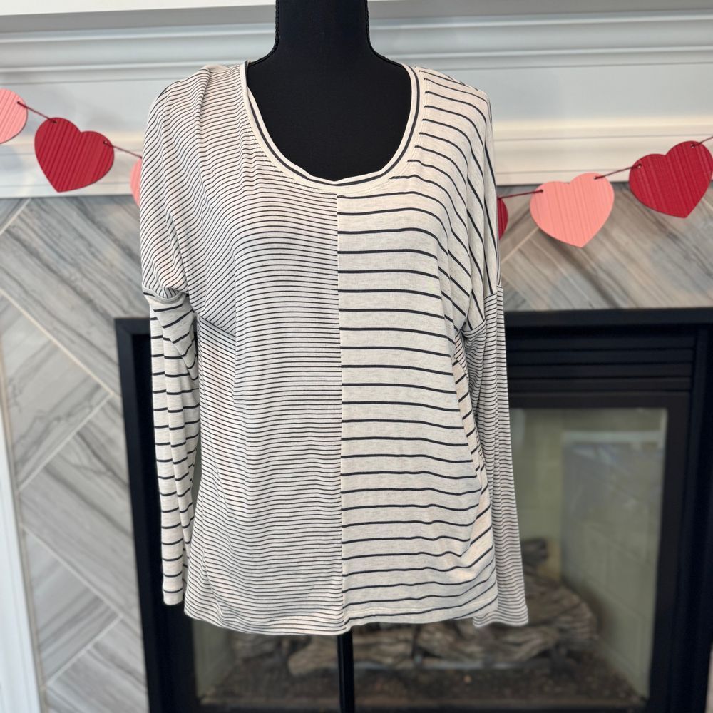 CAbi Mixed Stripe Long Sleeve Scoop‎ Neck Dolman Tunic Small